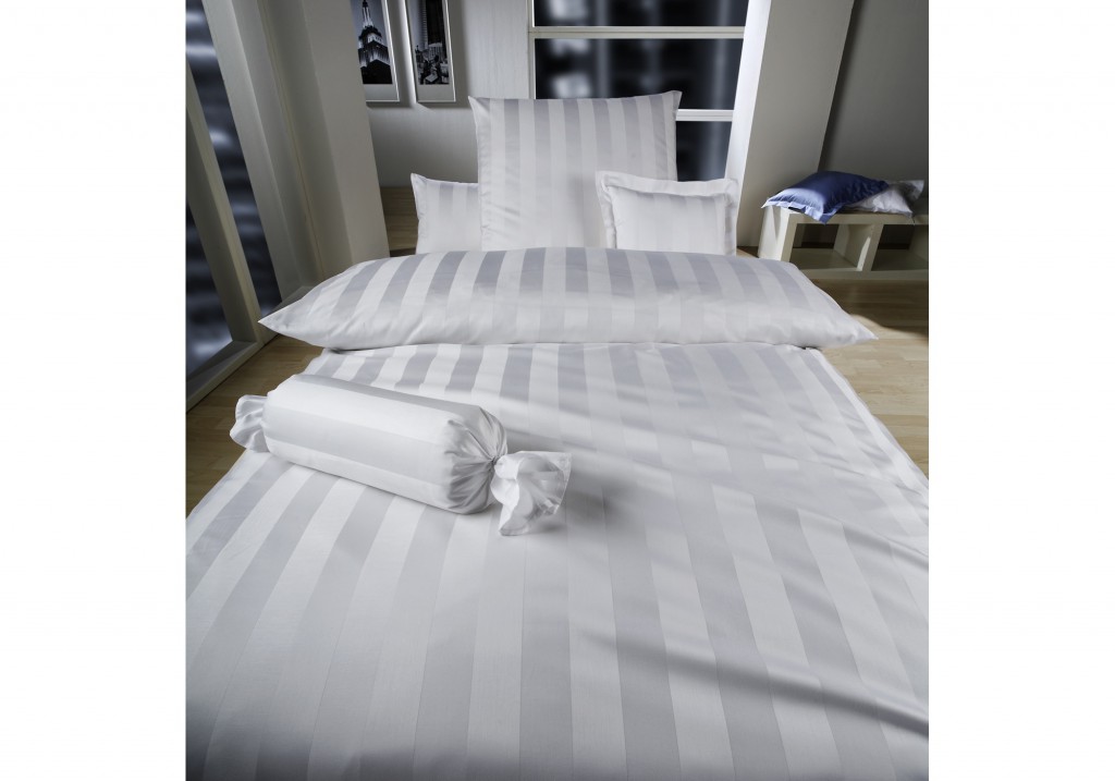 Curt Bauer Como Mako-Brokat-Streifen-Satin-Bettwäsche - Betten Kraft