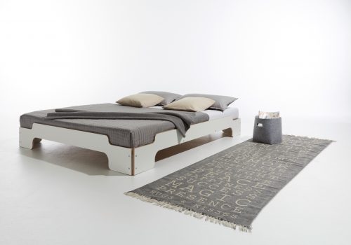 Müller Möbelwerkstätten Vollholzbetten Stapelliege weiss web